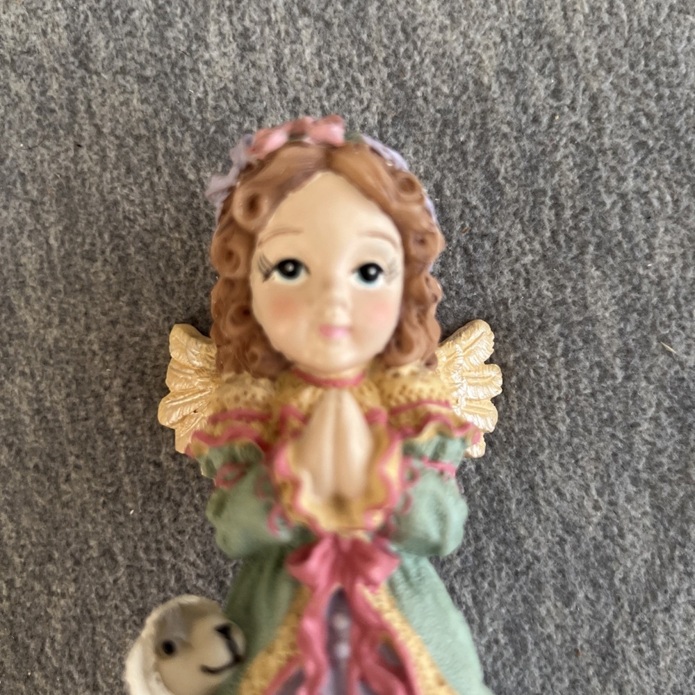 Christmas Around the World The Praying Angel w/Lamb on Wood Base New Vintage 99 - Picture 2 of 14